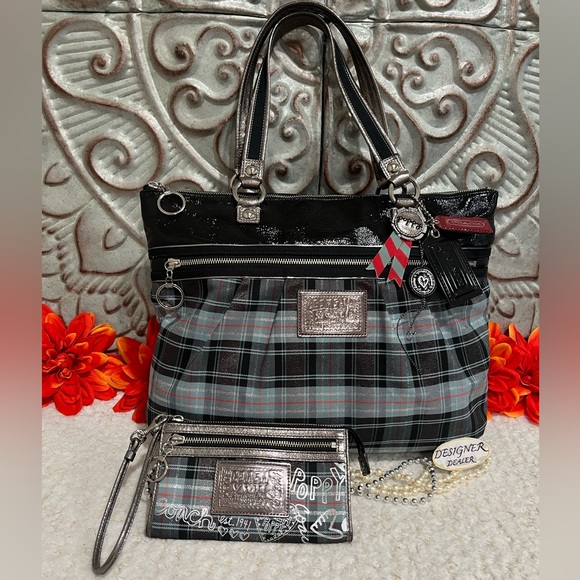 Coach Handbags - Authentic COACH Poppy Tartan Glam Tote & Wristlet 15886 EUC!